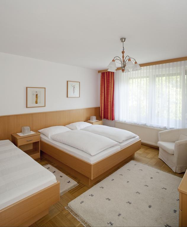 Gasthof-Pension Weisz-Artner Frauenkirchen Room photo